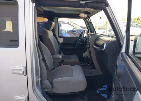 2009 Jeep Wrangler Unlimited Sahara из США, поврежденный, VIN 1J8GA59199L784610